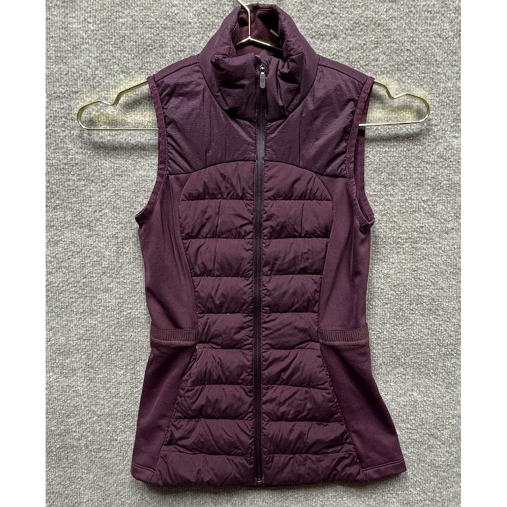 Lululemon Down For It All Puffer Vest Women's Size 0 Maroon Full Zip Athleisure
